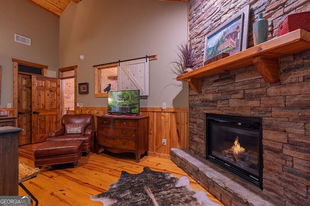 55 Ridge Top Drive, Ellijay, GA 30536