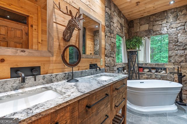 55 Ridge Top Drive, Ellijay, GA 30536
