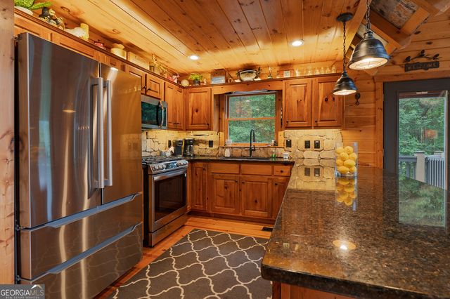 55 Ridge Top Drive, Ellijay, GA 30536