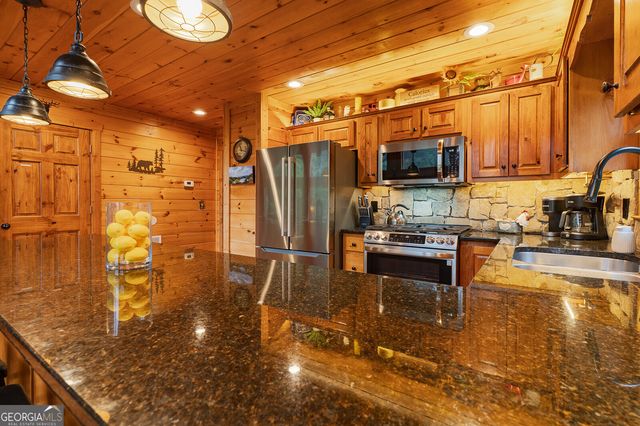 55 Ridge Top Drive, Ellijay, GA 30536