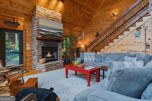 55 Ridge Top Drive, Ellijay, GA 30536