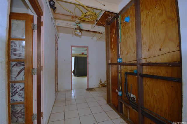 241 Kihapai Street A, Kailua, HI 96734