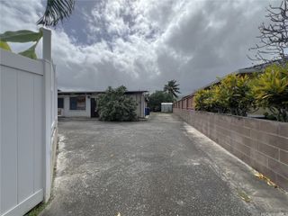 241 Kihapai Street A, Kailua, HI 96734