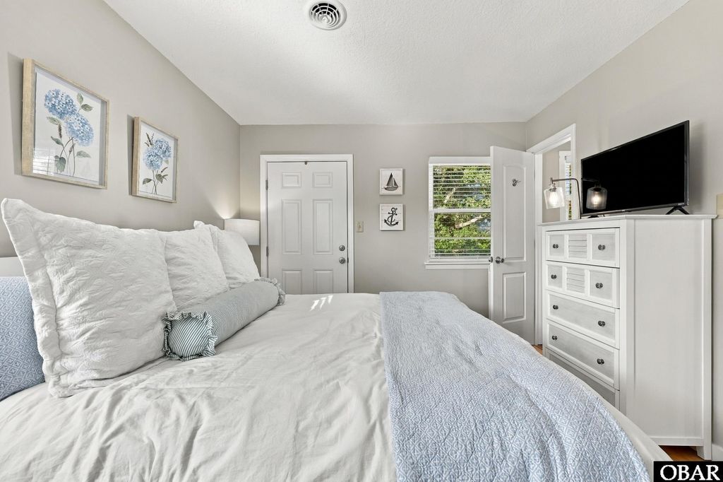 Image 25 of property listing at 110 Rhodoms Drive, Kill Devil Hills, NC 27948