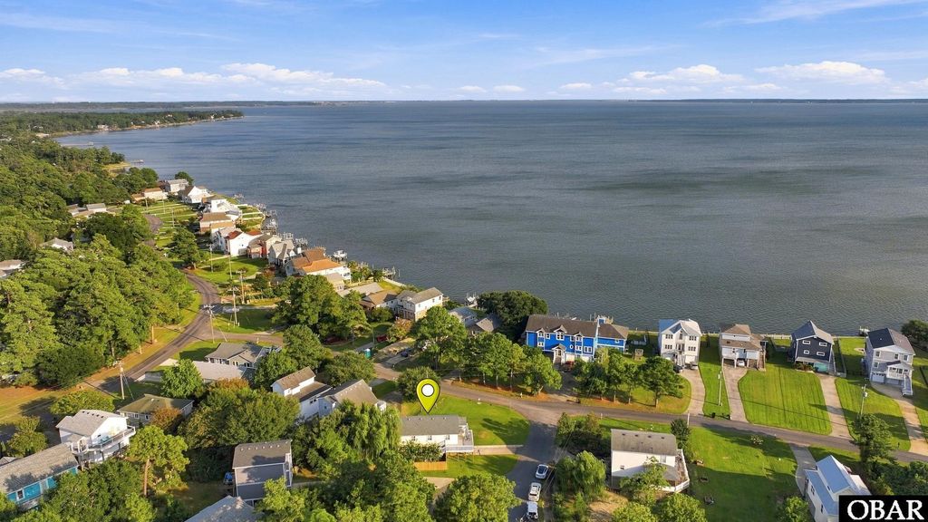 Image 4 of property listing at 110 Rhodoms Drive, Kill Devil Hills, NC 27948