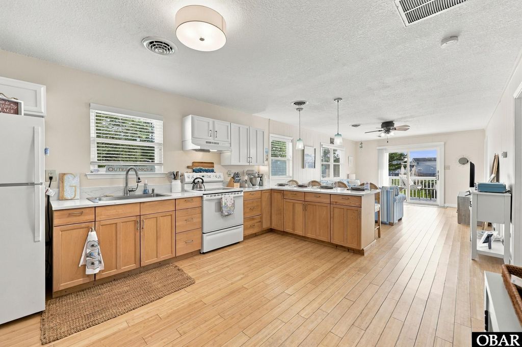 Image 6 of property listing at 110 Rhodoms Drive, Kill Devil Hills, NC 27948