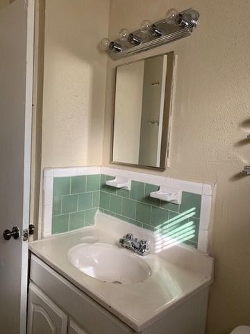 7812 Tierwester Street 107, Houston, TX 77021