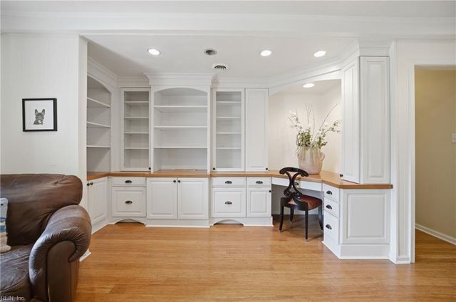 2605 Admiral DR, Virginia Beach, VA 23451