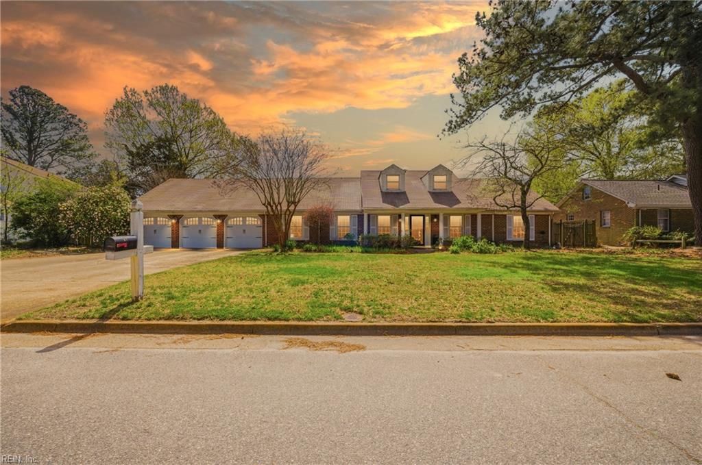 2605 Admiral DR, Virginia Beach, VA 23451