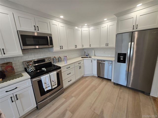 215 Terry Road 9A, Smithtown, NY 11787