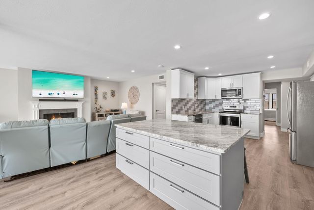 425 Bay Shore Drive UNIT 11, Panama City Beach, FL 32407