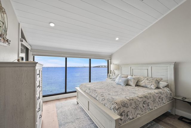 425 Bay Shore Drive UNIT 11, Panama City Beach, FL 32407