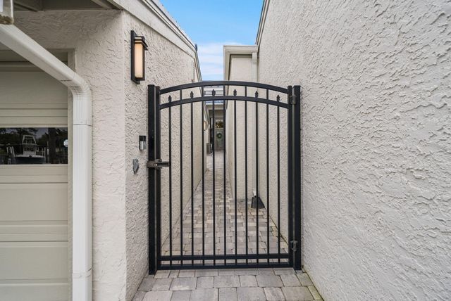 425 Bay Shore Drive UNIT 11, Panama City Beach, FL 32407