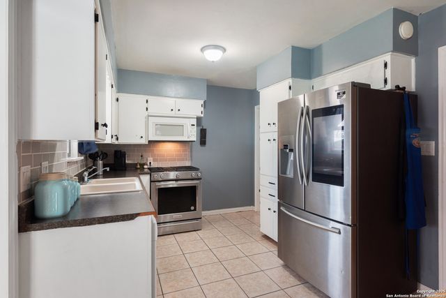 270 Goodhue Ave, San Antonio, TX 78218