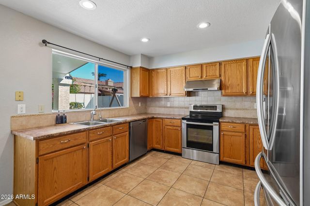 2352 W REDWOOD Drive, Chandler, AZ 85248