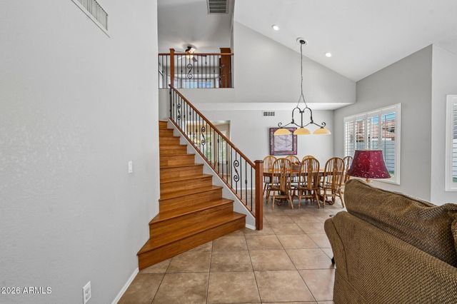 2352 W REDWOOD Drive, Chandler, AZ 85248