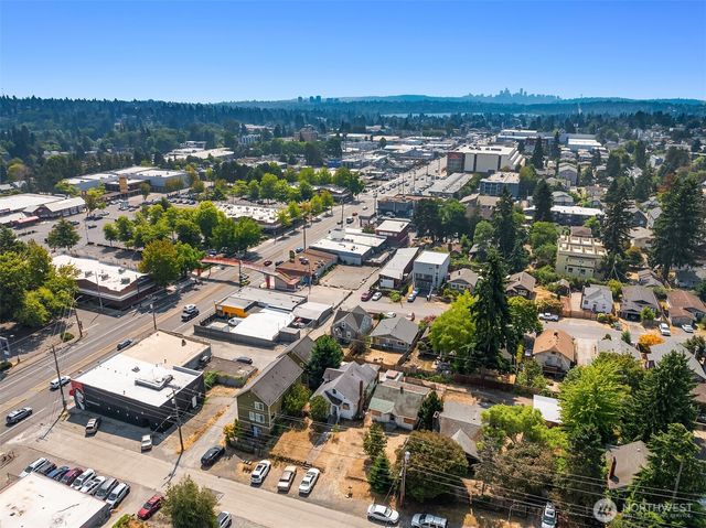 943 N 103rd Street, Seattle, WA 98133