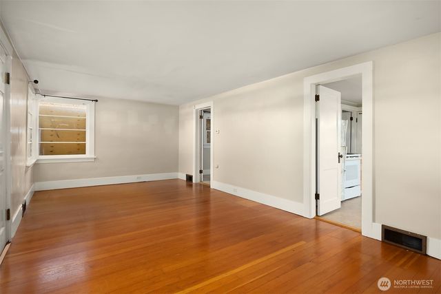 943 N 103rd Street, Seattle, WA 98133