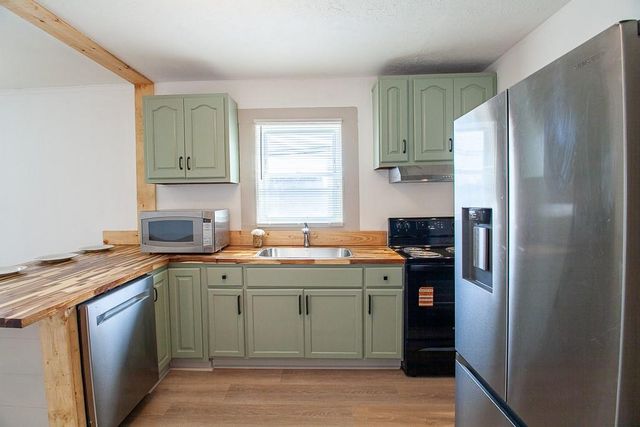 100 Neal Street, Calhoun, GA 30701