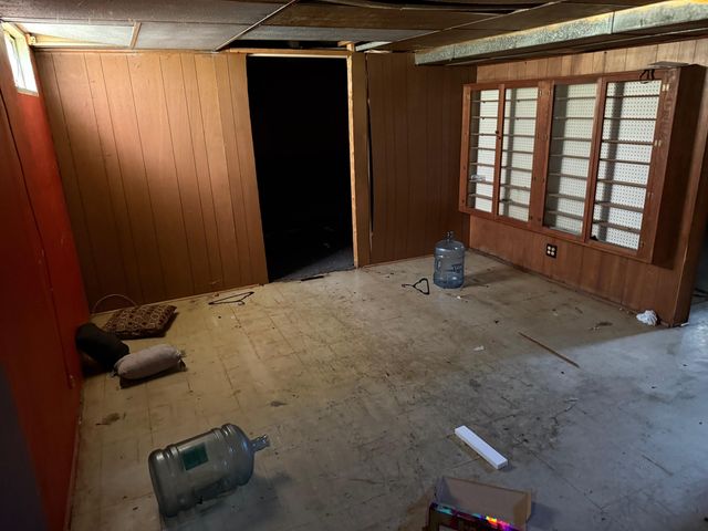 2746 AVE L, Council Bluffs, IA 51501