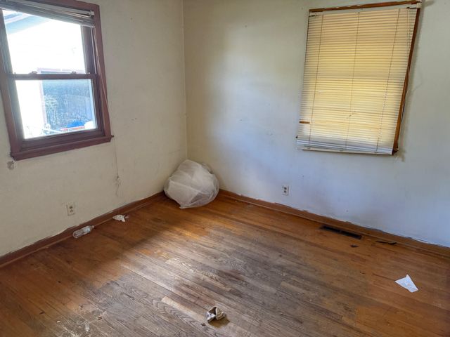 2746 AVE L, Council Bluffs, IA 51501