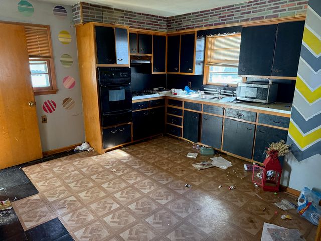 2746 AVE L, Council Bluffs, IA 51501