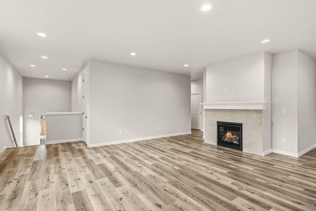 669 Old Waverly Way 20, Eagle Point, OR 97524