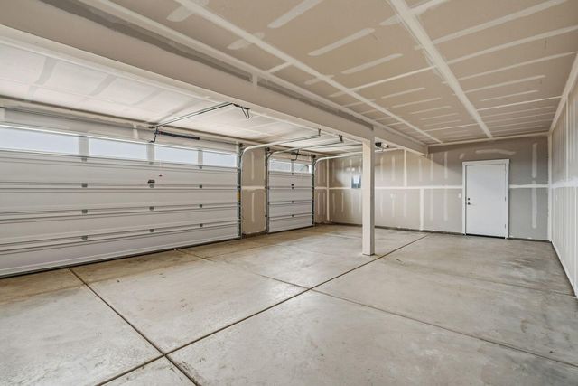 669 Old Waverly Way 20, Eagle Point, OR 97524