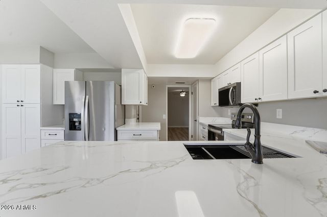 19015 N SIGNAL BUTTE Circle, Sun City, AZ 85373