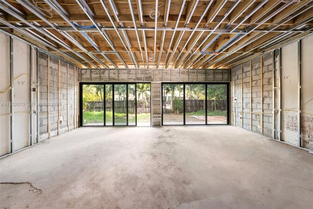 4345 Alton Rd, Miami Beach, FL 33140