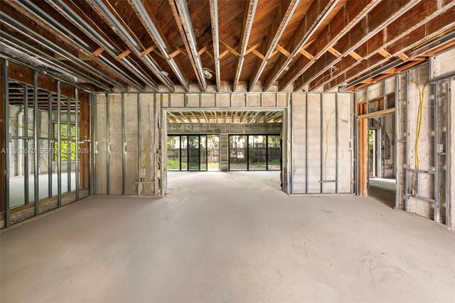 4345 Alton Rd, Miami Beach, FL 33140