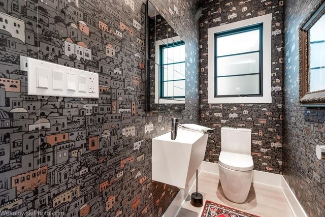 2041 W Cuyler Avenue 1, Chicago, IL 60618