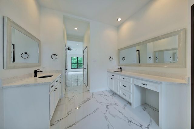 2283 Deer Cove Trail, Kingwood, TX 77339