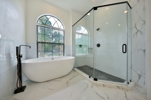 2283 Deer Cove Trail, Kingwood, TX 77339