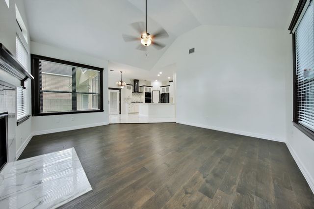 2283 Deer Cove Trail, Kingwood, TX 77339