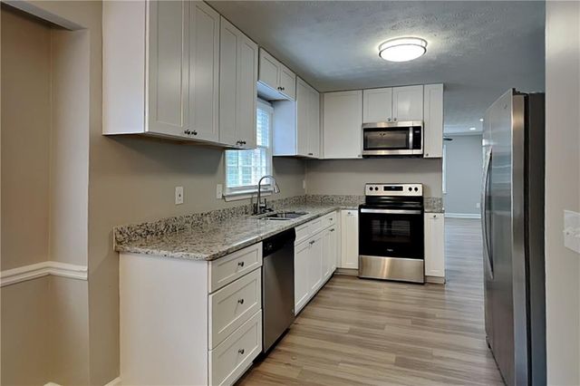 515 Wavetree Drive, Roswell, GA 30075