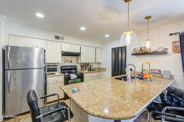 1049 W FRITO Avenue, Mesa, AZ 85210