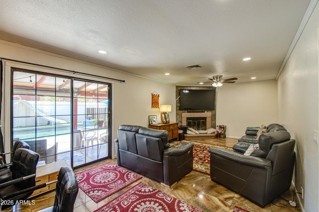 1049 W FRITO Avenue, Mesa, AZ 85210