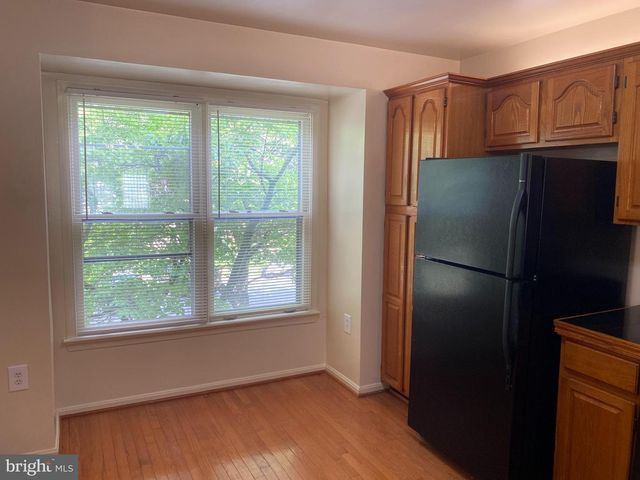 5623 GRESHAM LN, Centreville, VA 20120