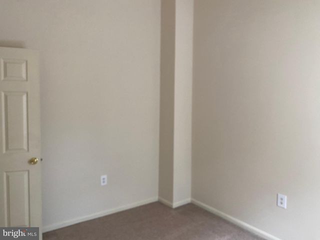 5623 GRESHAM LN, Centreville, VA 20120