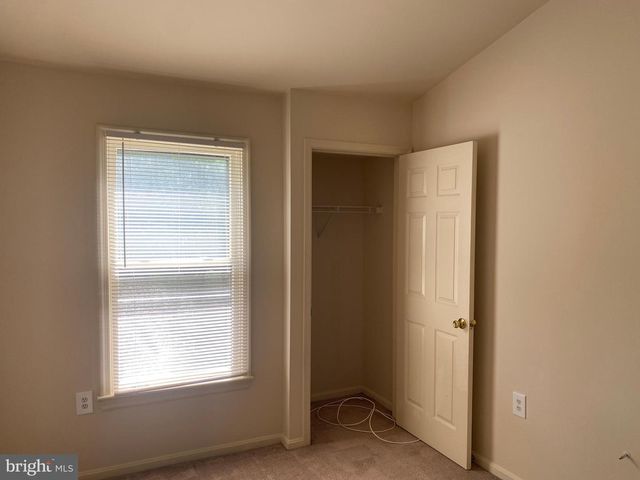 5623 GRESHAM LN, Centreville, VA 20120
