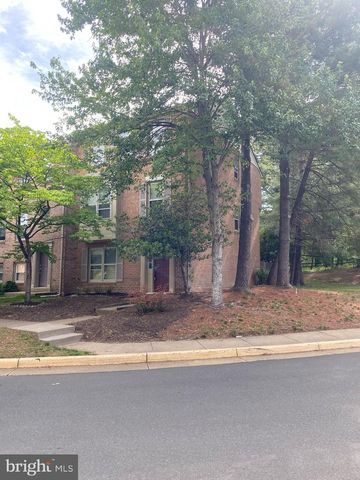 5623 GRESHAM LN, Centreville, VA 20120