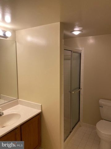 5623 GRESHAM LN, Centreville, VA 20120