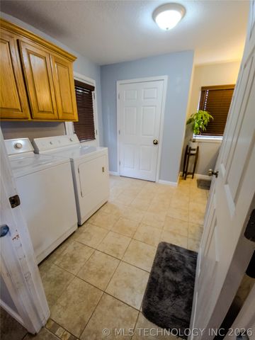 413 Stanton, Calera, OK 74730