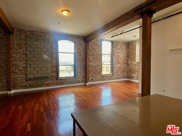 652 Mateo Street 201, Los Angeles, CA 90021