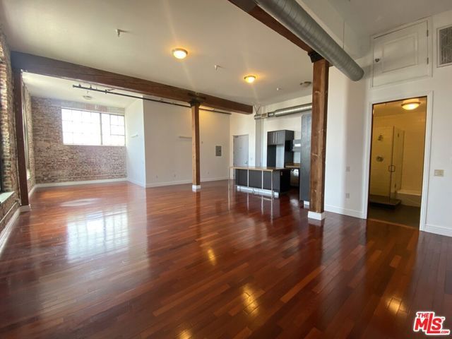 652 Mateo Street 201, Los Angeles, CA 90021