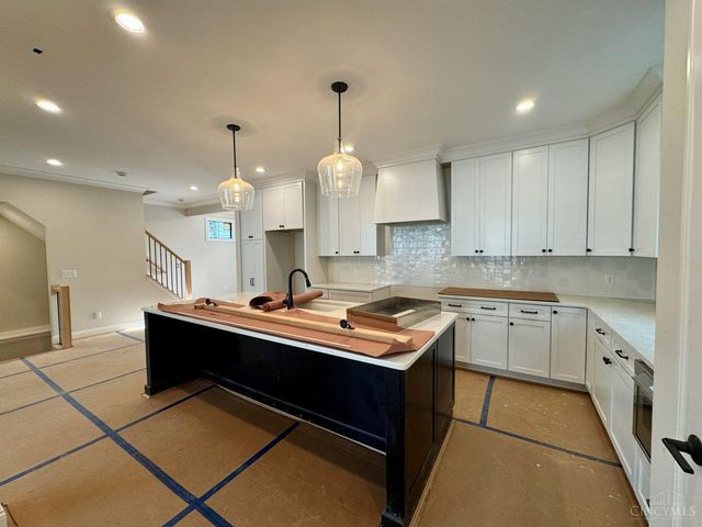 7406 Orchard Street, Columbia Twp, OH 45227