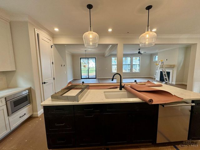 7406 Orchard Street, Columbia Twp, OH 45227