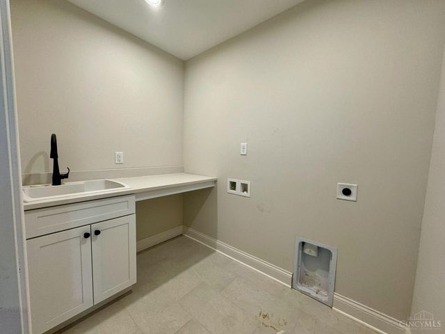 7406 Orchard Street, Columbia Twp, OH 45227