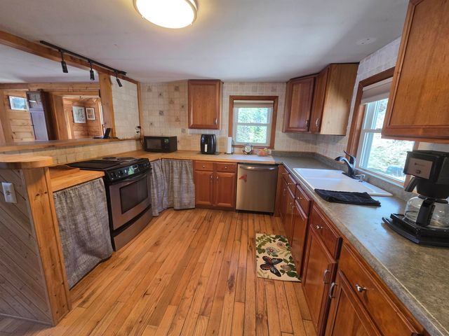12 Beard Lane, Grafton, NH 03420